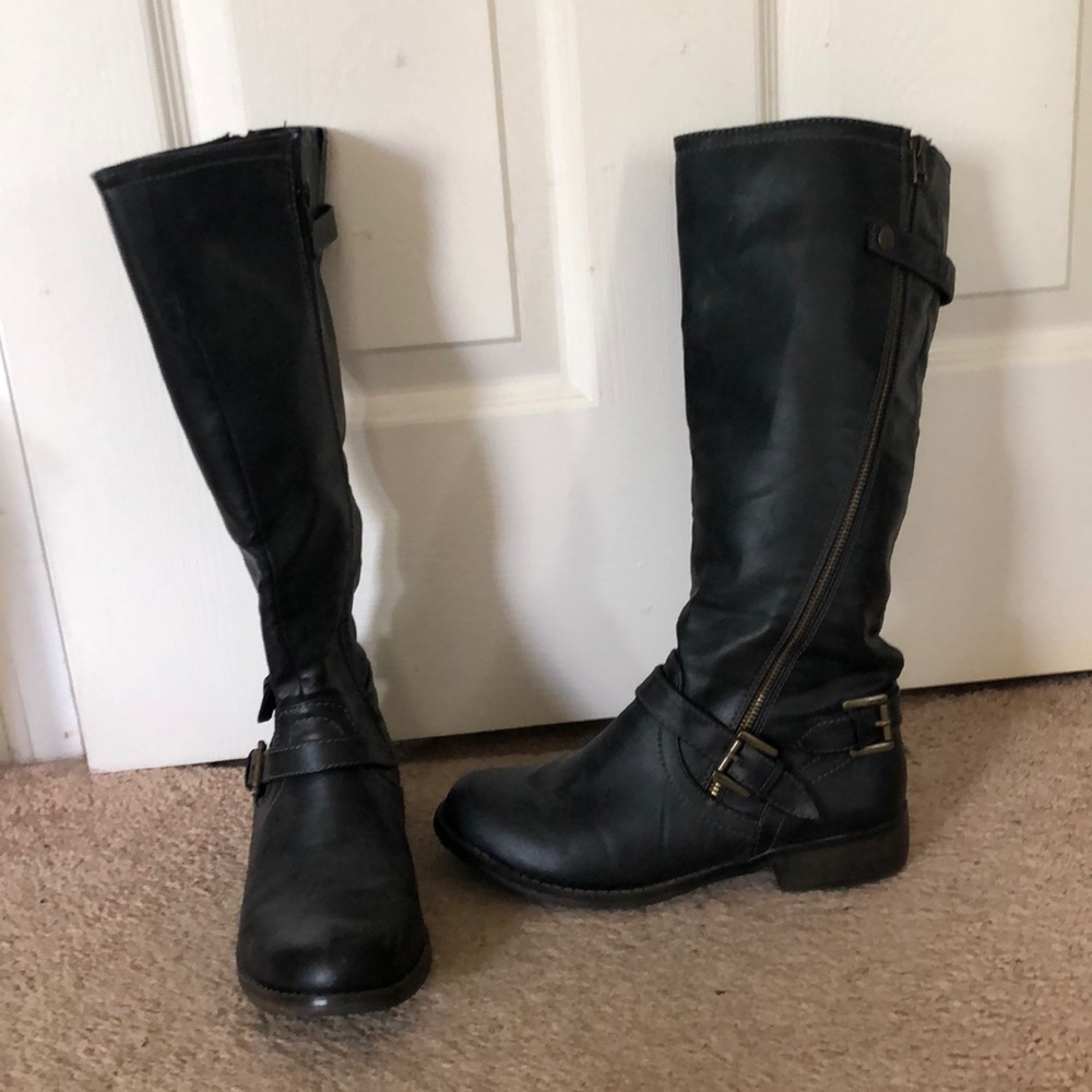 Black leather riding boots